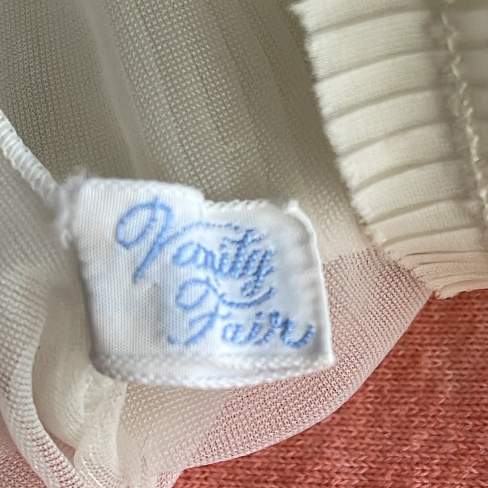 Vintage 1960’s Vanity Fair Pleated Nylon Midi Dress, Ivory, 34, Large - Picture 9 of 10